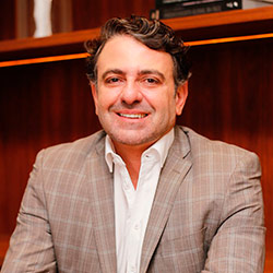 DR. ABRAHO OSTA 